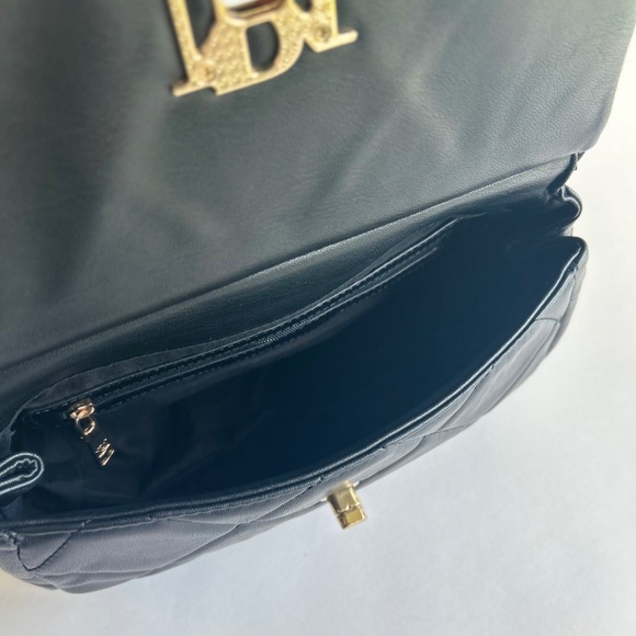 Bradgley Mischka Black Leather Quilted Handbag - Picture 10 of 12